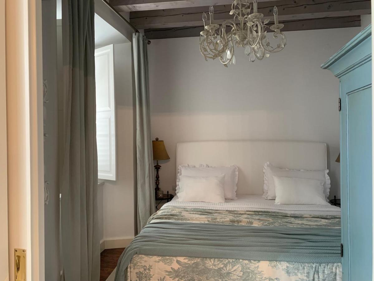 Locus Apartment *